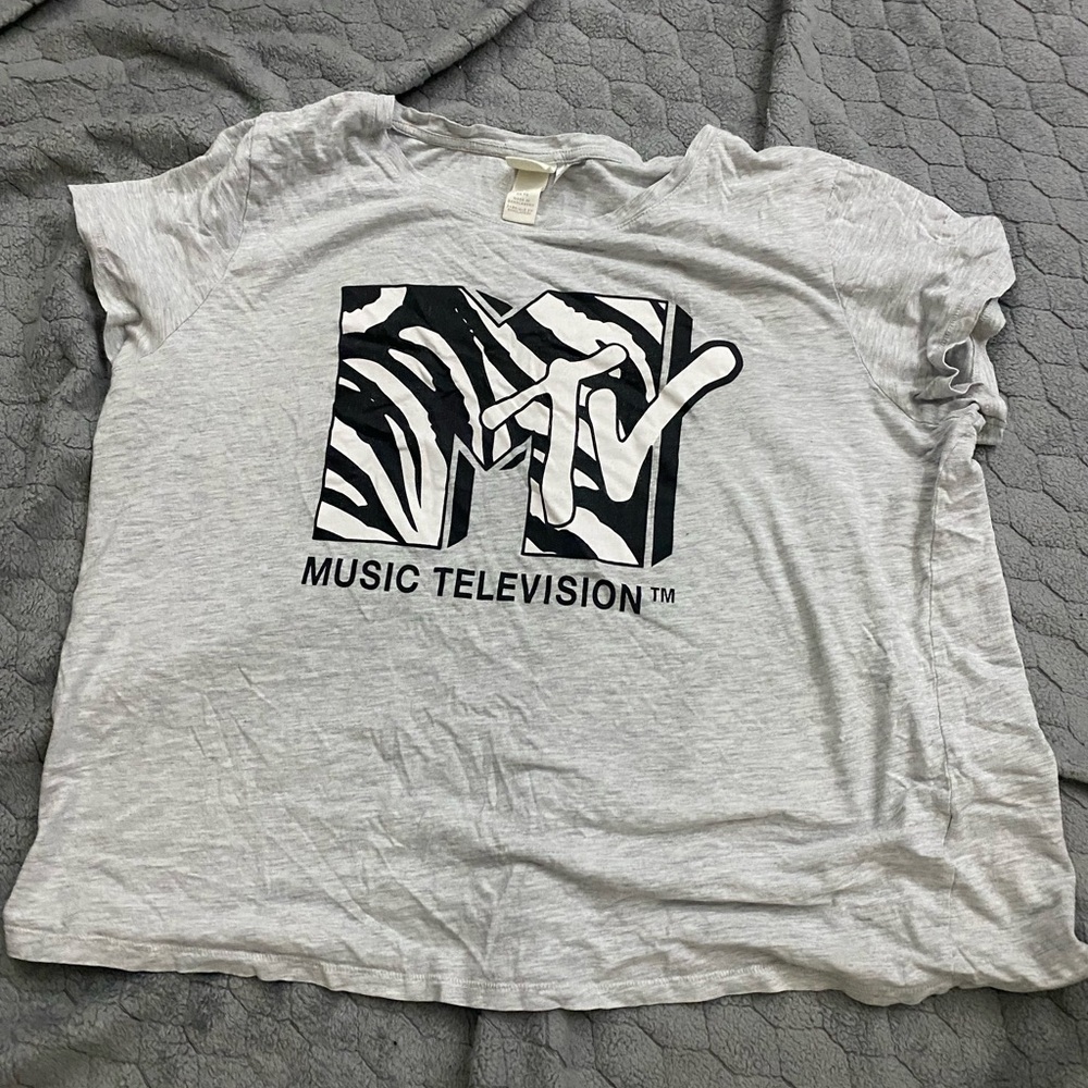 H&M Light Gray MTV Graphic Tee